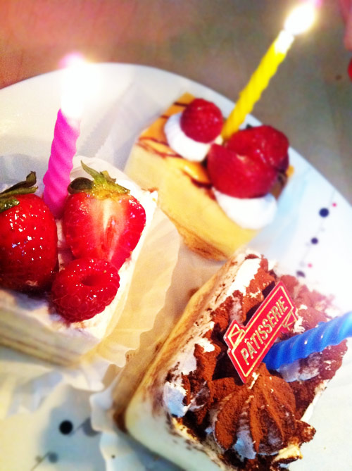 strawberry shortcake, cheesecake, cream cake