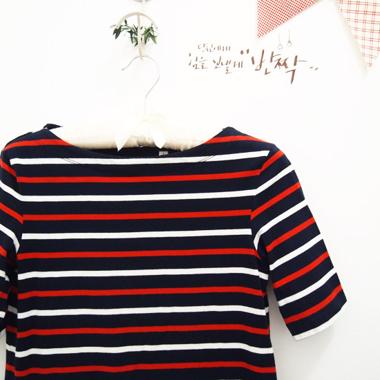 UNIQLO red and white striped dress